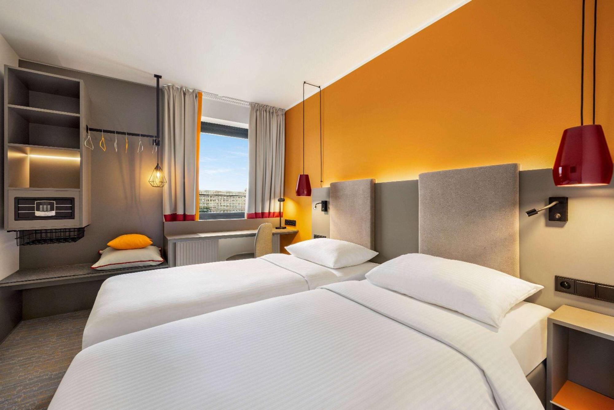 Vienna House Easy By Wyndham Cracow Hotel Krakow Exterior photo