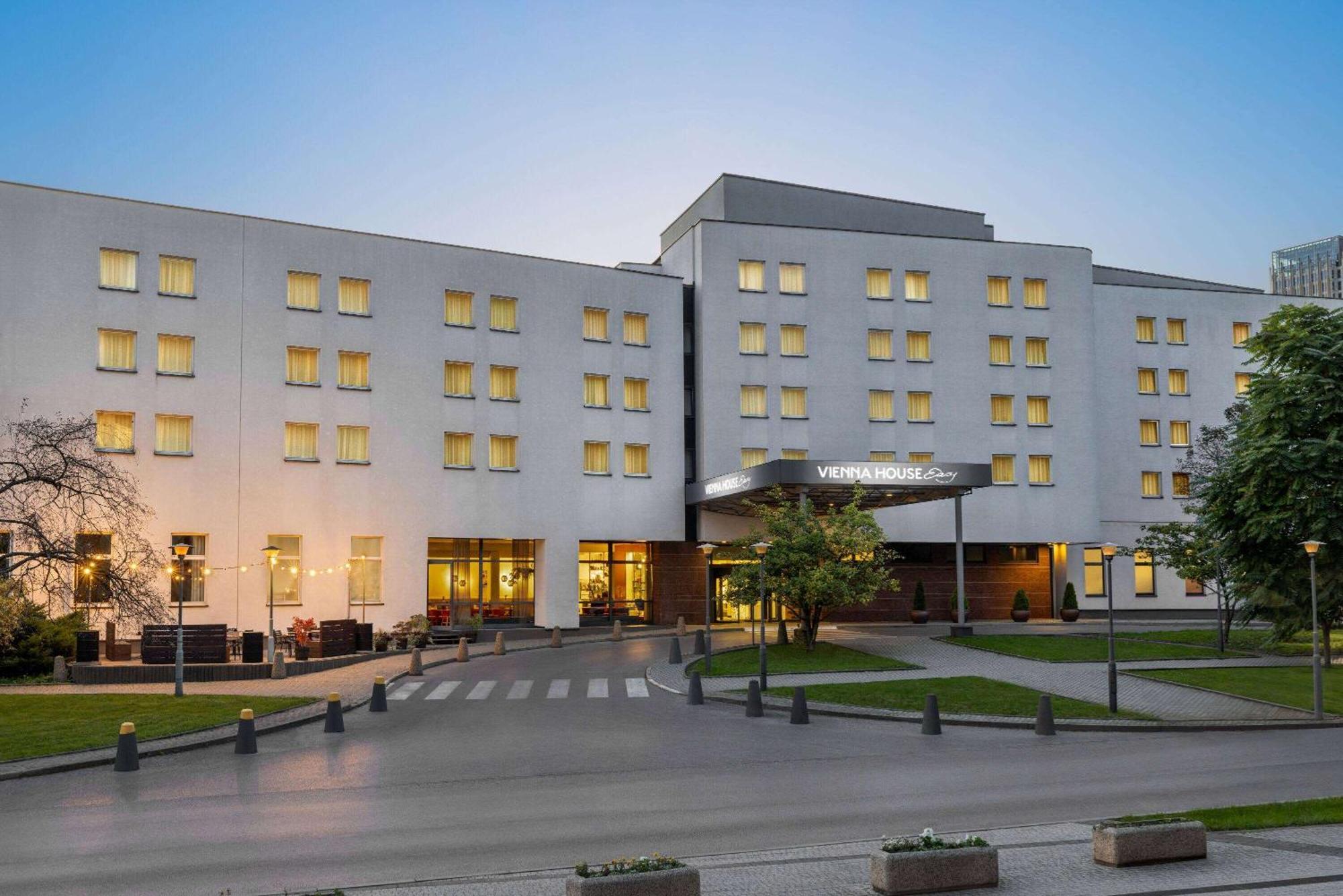 Vienna House Easy By Wyndham Cracow Hotel Krakow Exterior photo